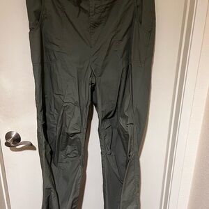 Cotton On Green Cargo Pants Durable Outdoor Wear